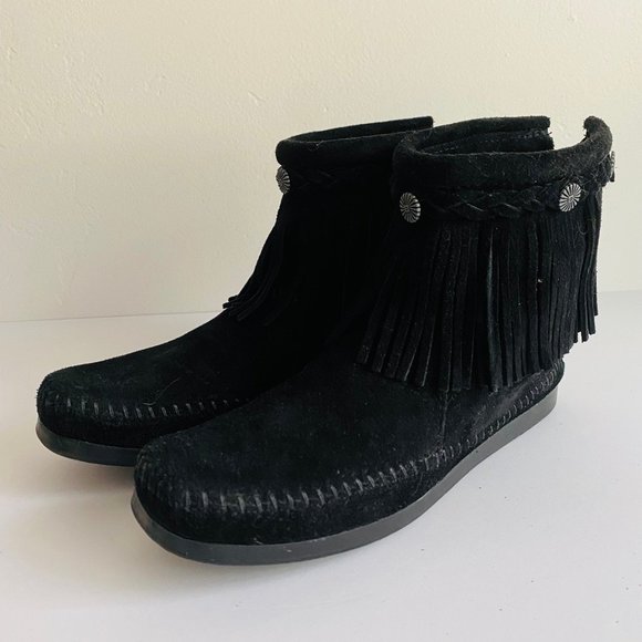 Minnetonka Black Suede Ankle Boots Size 7.5 - Picture 9 of 9